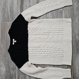 Banana Republic black and white colorblock knit sweater size XS
